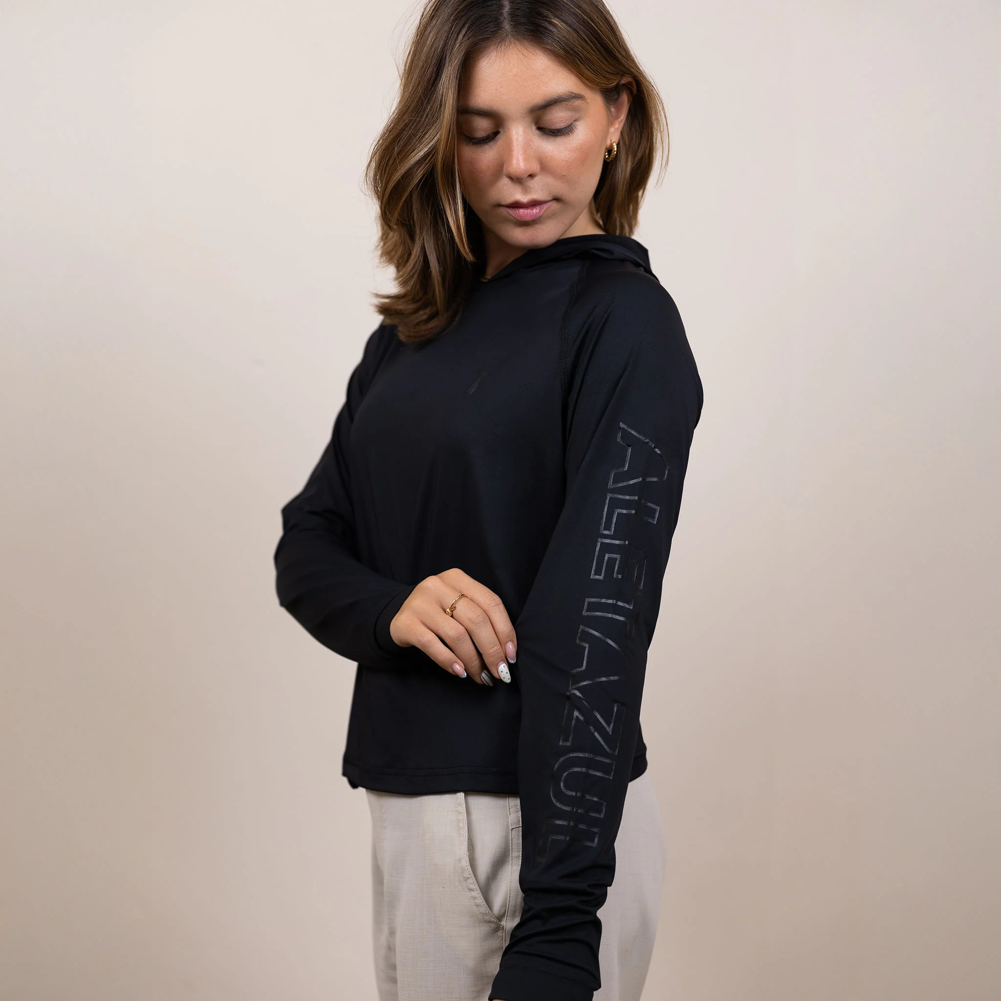 Cropped Hooded Sunshirt - Image 34